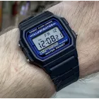 Reloj digital Casio clásico, 100 m WR y retroiluminación
