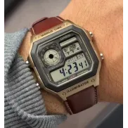 Reloj digital Casio AE-1200WHL-5AV con correa de piel marrón