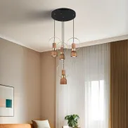 Chandelier cromado elegante con tapa de madera, altura ajustable