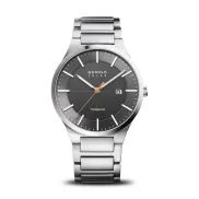 Reloj Solar 39mm BERING 15239 Titanio y Cristal Zafiro