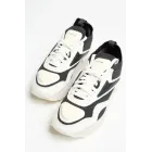 Reebok Nylon Plus: Zapatillas de piel para estilo urbano