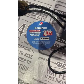 4.99 CU por 2 o más pizzas medianas para llevar