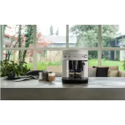 Máquina de café De'Longhi Magnifica ESAM 3200.S