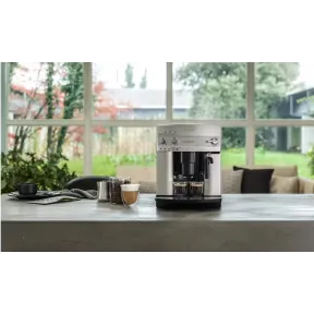 Máquina de café De'Longhi Magnifica ESAM 3200.S