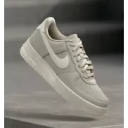 Retro Premium Nike Air Force 1 Sneakers