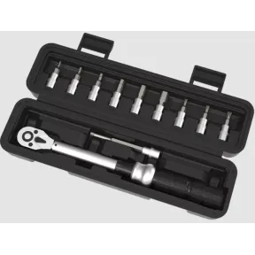 Llave dinamométrica RIDE & GO 40-210 Nm con vasos en Aldi