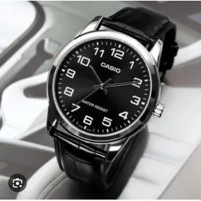 Casio Collection 38 mm: cuarzo, esfera negra y correa de piel