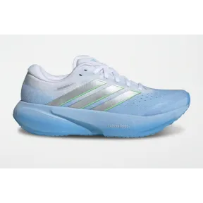 Adidas Supernova Rise: zapatillas de running celestes