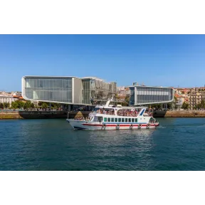Santander: hotel, desayuno y paseo en barco desde 46€