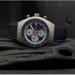 Timex Legacy Tonneau 42 mm: cronógrafo azul retro
