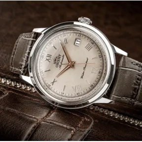 Orient Bambino Classic automático beige con correa verde