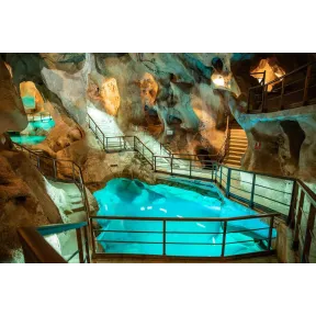 Málaga: hotel 4★ en la playa + Cueva por 42€