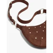 Bandolera con tachuelas