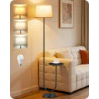 Lámpara de pie con mesa auxiliar y pantalla beige