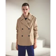 Gabardina corta de mujer