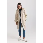 Gabardina con cinturón