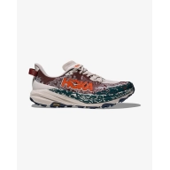 Speedgoat 6 de Hoka: Rendimiento en senderos extremos.