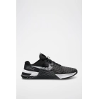 Metcon 8 de Nike en color negro