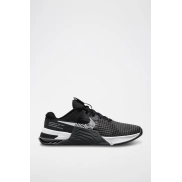 Metcon 8 de Nike en color negro