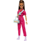 Barbie Day & Play con mono rosa para diversión asegurada.