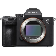 Cámara Full-Frame SONY A7 Mark III