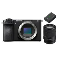 Sony A6700 con lente 18-135mm y batería NP-FZ100