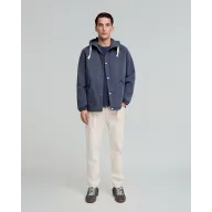 Parka acolchada para hombre Scalpers con capucha integrada.