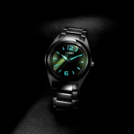 Reloj Eco-Drive Citizen Super Titanium con reserva de 8 meses