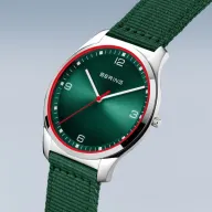 Ultra Slim: Reloj Bering con cristal de zafiro
