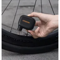 Bomba portátil AIRBANK para bicicleta con batería recargable