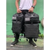 Mochila táctica negra 50L con bandera de velcro intercambiable