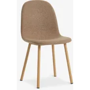 Silla EJSTRUP roble natural con tapizado en arena oscura