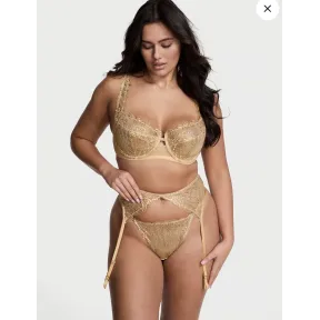 Showgirl Liguero con Bordados Elegantes