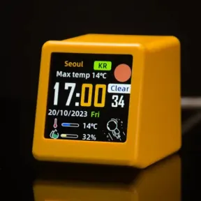 Reloj inteligente GeekMagic para tu mesa de noche