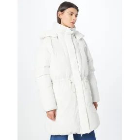 Abrigo de plumas Levi's para un estilo acogedor