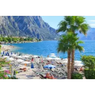 Hotel 4★ con Playa Privada y Vistas al Lago de Garda Todo Incluido