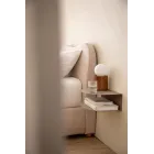 Mesita flotante de acero Taifa para noches modernas