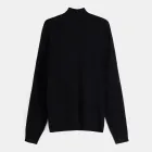 Jersey negro elegante y cómodo