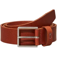 Cinturón Calvin Klein de piel elegante y duradero