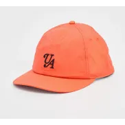 Gorra naranja de Under Armour