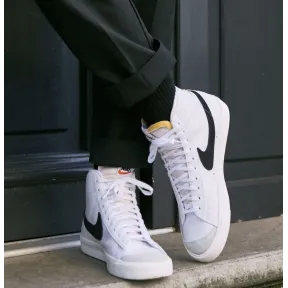 Zapatillas altas NIKE BLAZER '77 unisex blancas hasta 36,5