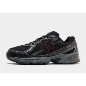 740 de New Balance: comodidad y estilo en cada paso.