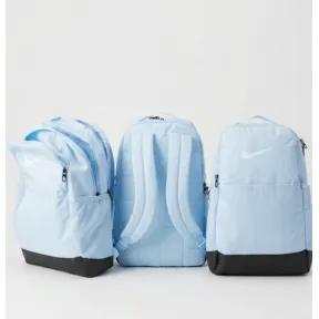 Mochila Brasilia 24L de Nike Performance - Compartimentos varios