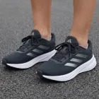 Zapatillas Adidas RESPONSE Ligeras para Running Gris.
