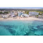 Ferry + Apartahotel en Mallorca: Playa y Media Pensión desde 152€