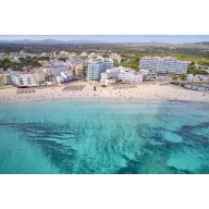 Ferry + Apartahotel en Mallorca: Playa y Media Pensión desde 152€