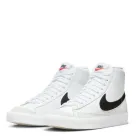 Blazer Mid 77 de NIKE para un estilo urbano moderno