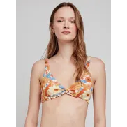 Bikini triangular sin aro: el top ideal para el verano