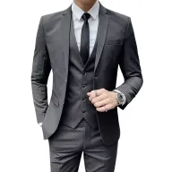 Completo traje para hombre: chaqueta, pantalón y chaleco