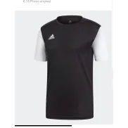Camiseta de ADIDAS para un estilo moderno.